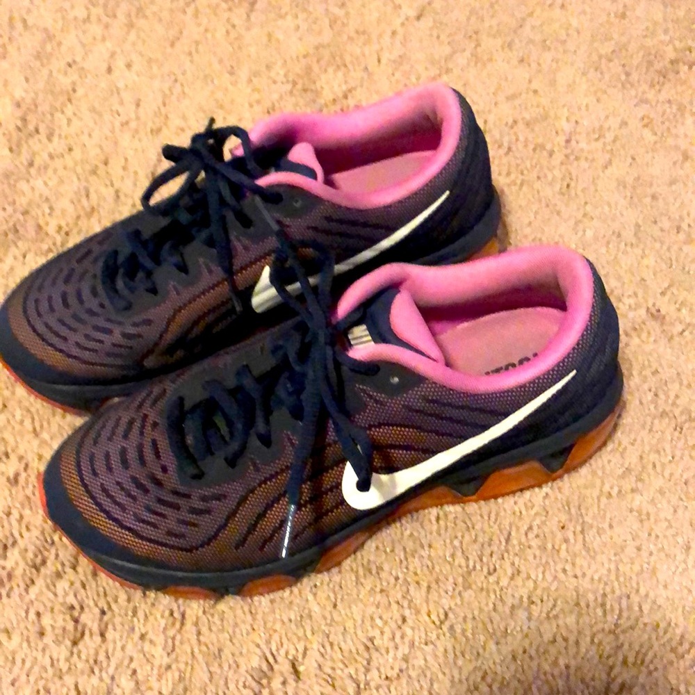 Nike gymshoes